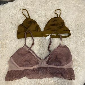 Bundle of 2 medium sized bralettes